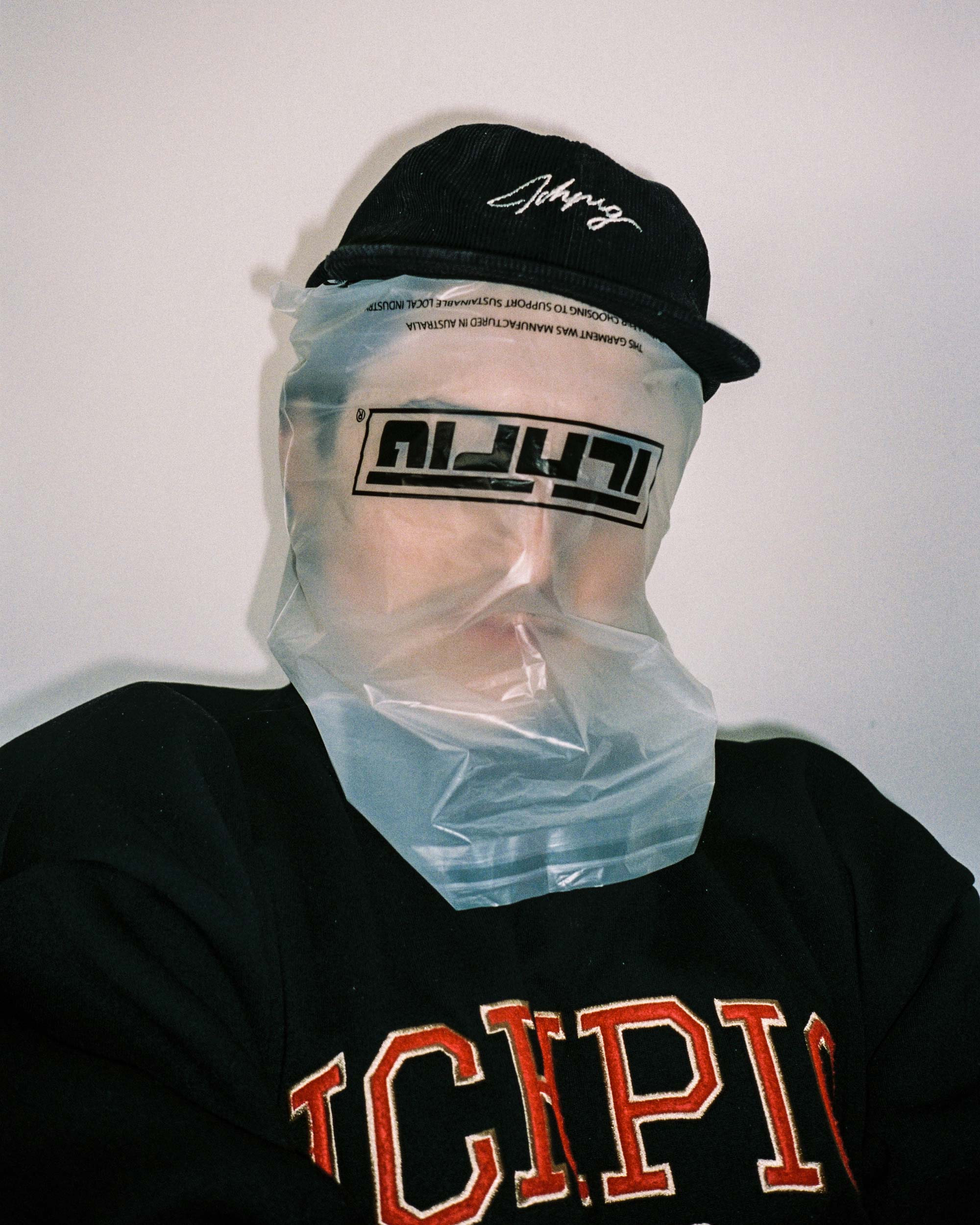 BEHIND THE SCENES 004