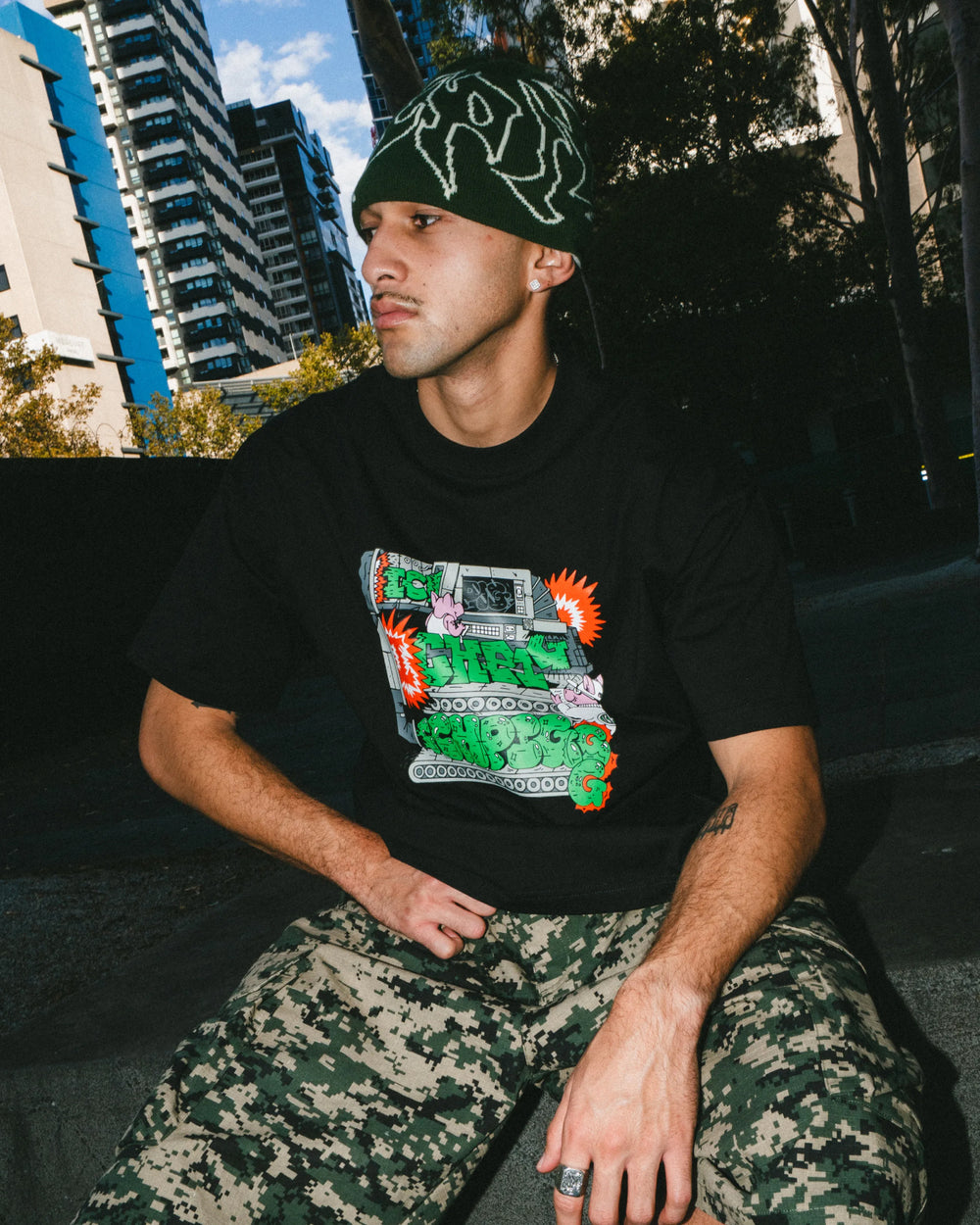 Razor Reversible Skully - Cream / Forest