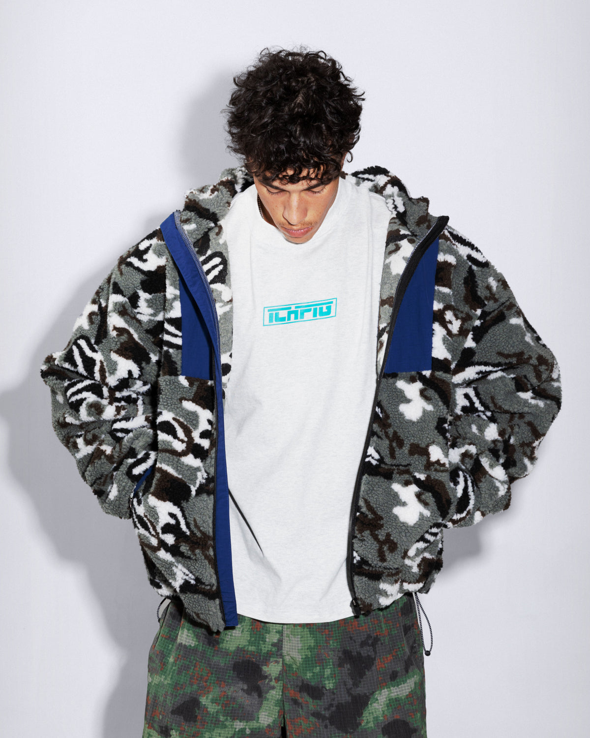 Strike Logo Tee - White Marle / Teal