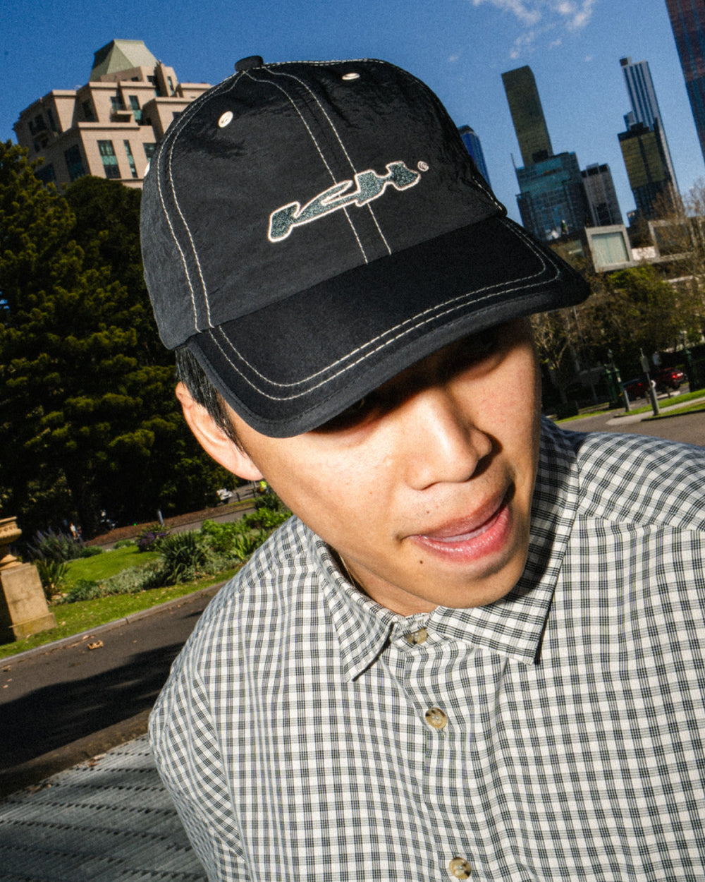 Contour 6 Panel Cap - Black