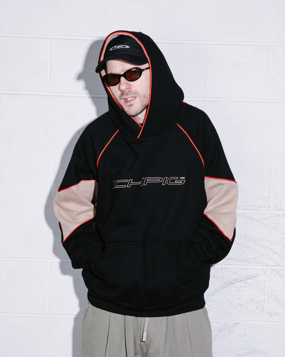 Sportsline Panel Hood - Black / Camel