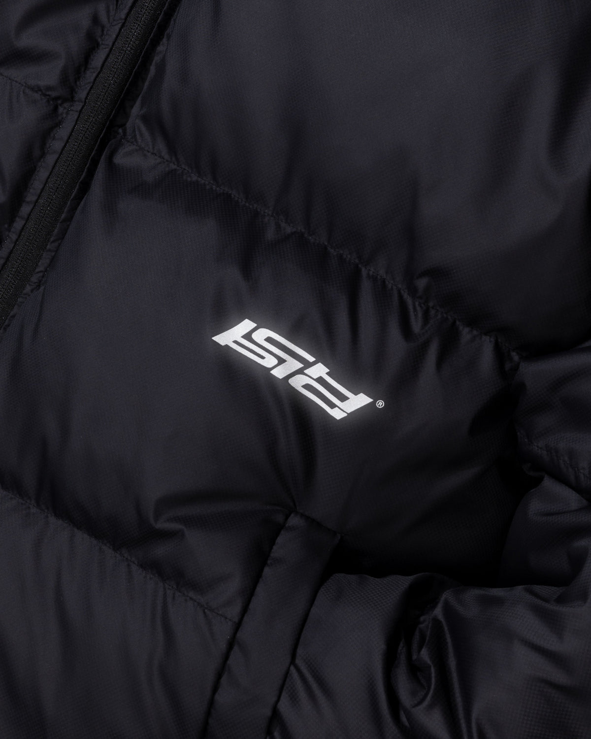 Odyssey Reversible Puffer Jacket - Powder / Black