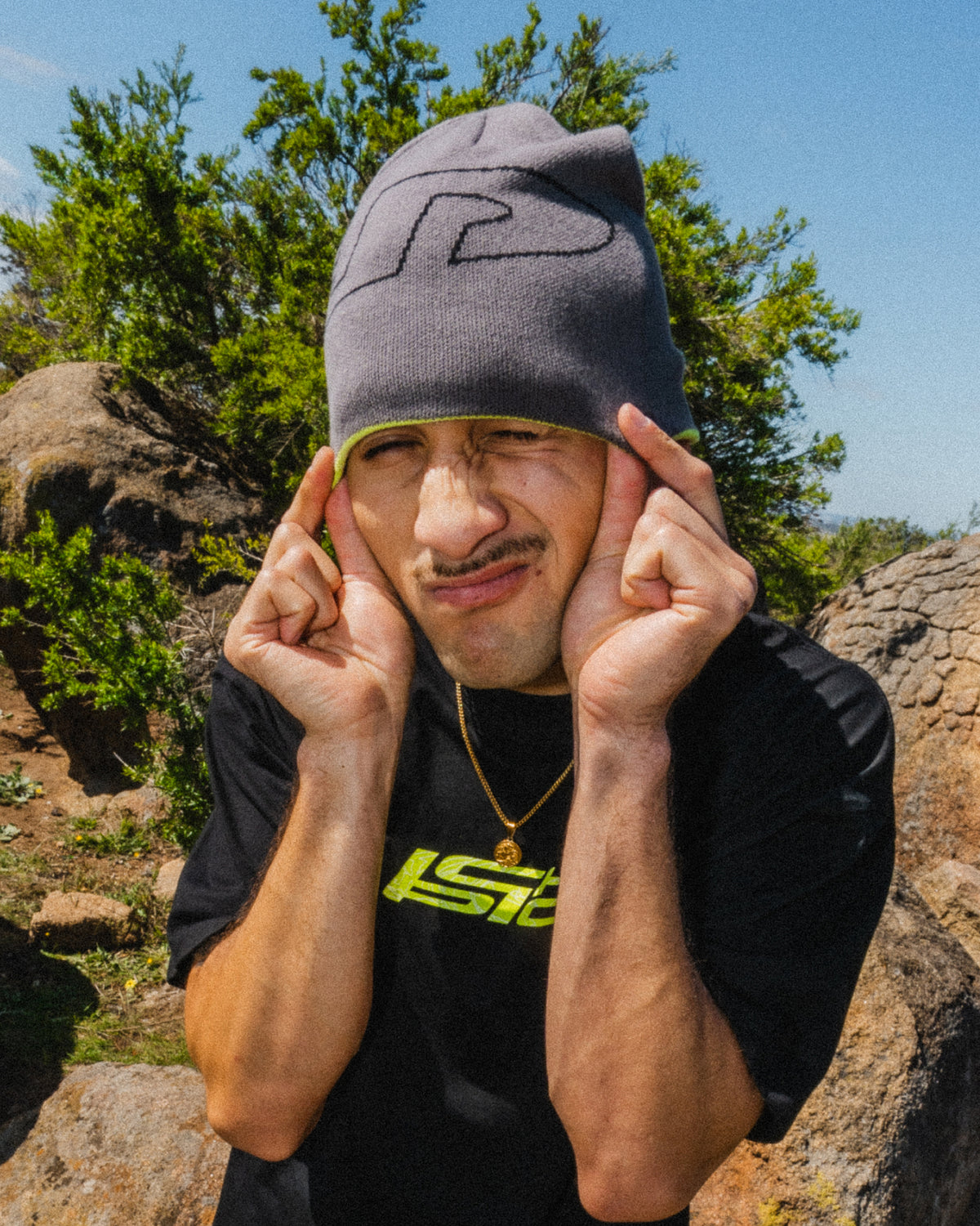 Pulse Reversible Skully - Charcoal / Volt