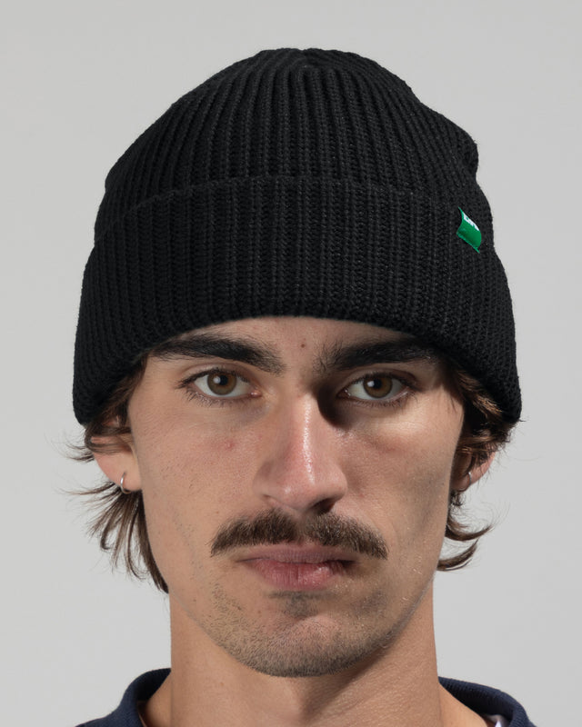 Strike Southy Beanie - Black