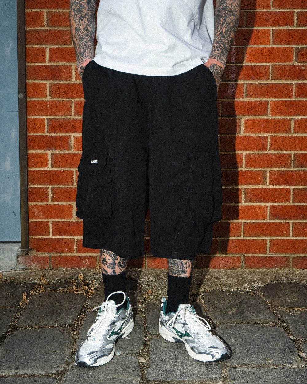 Cargo 3/4 Shorts - Black