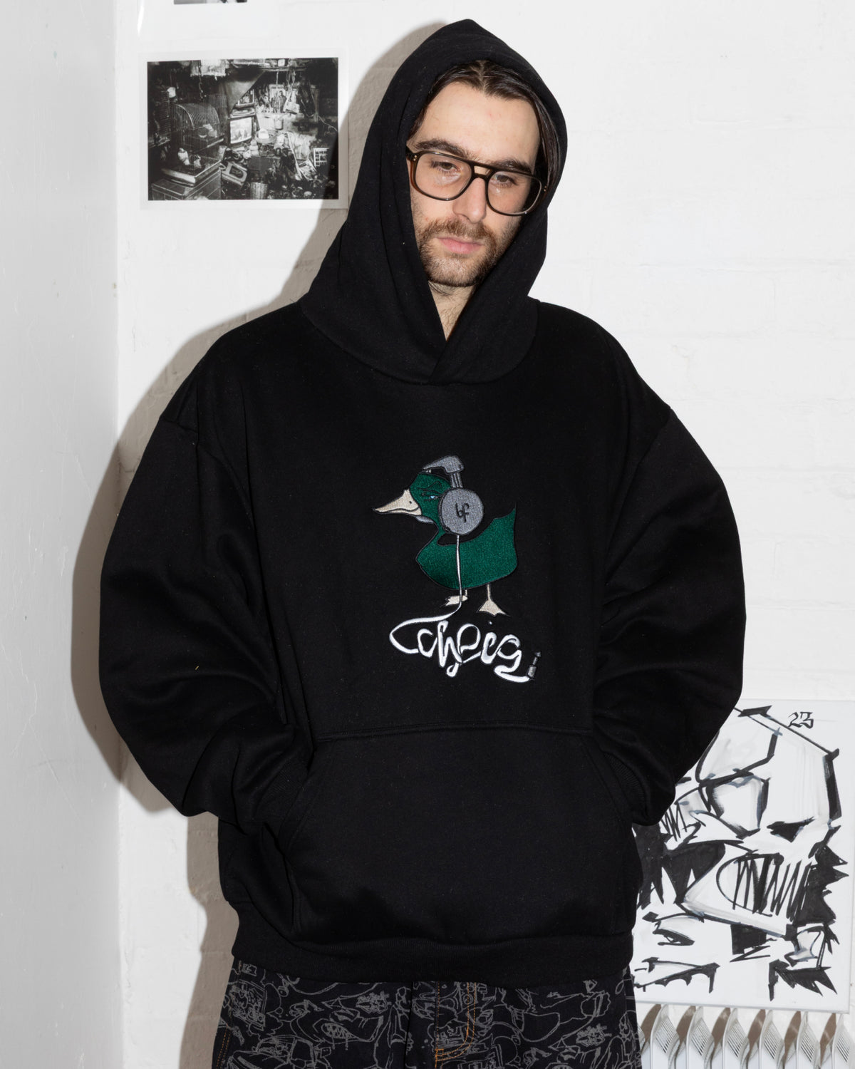 Sketchy Duck Hood - Black