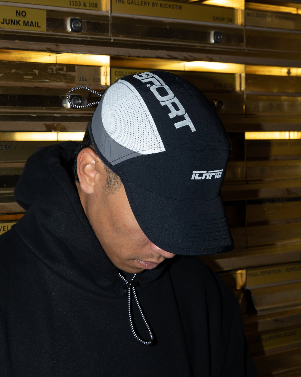 Strike Vapour Cap - Black Flash