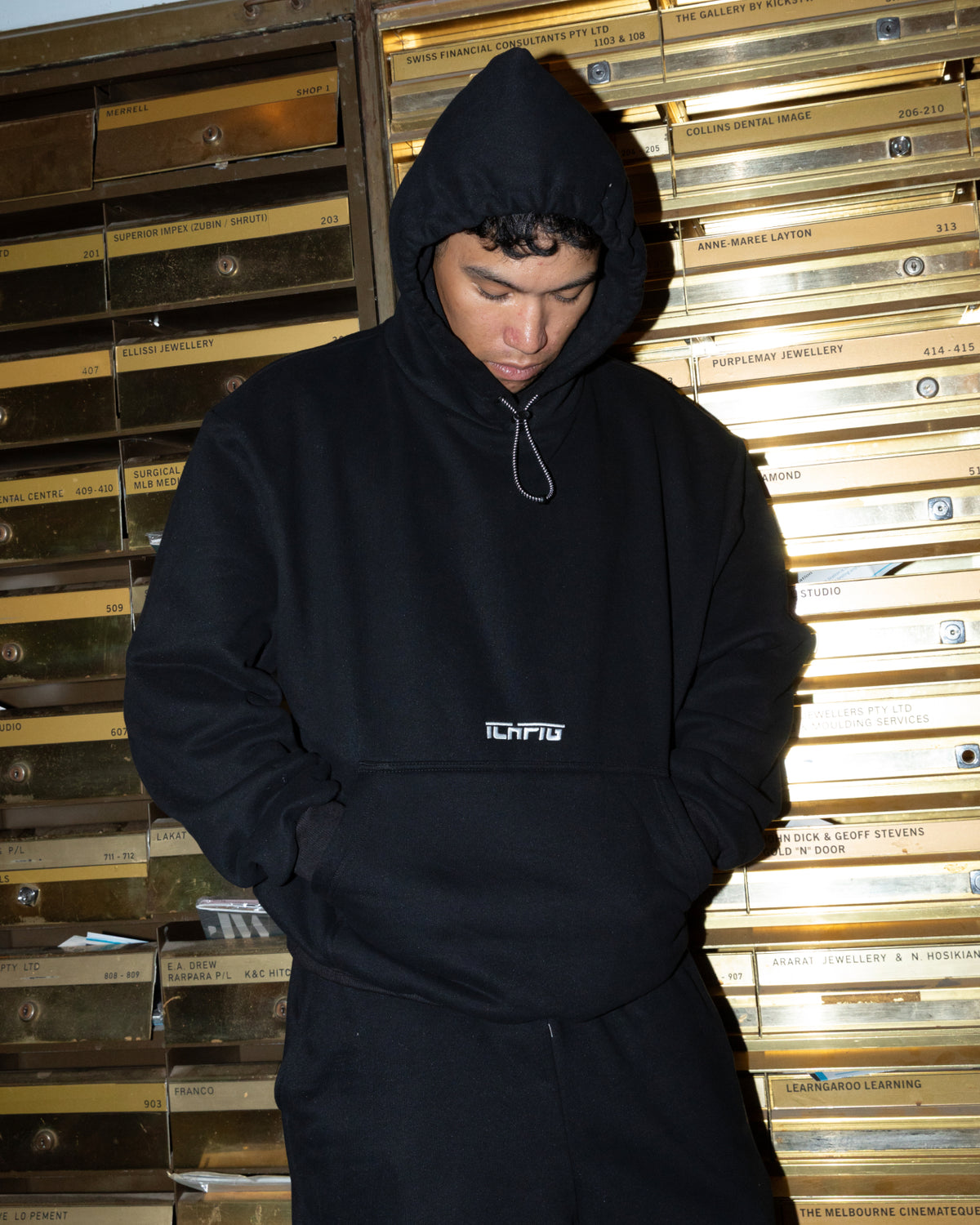 Strike Cinch-Up Hood - Black