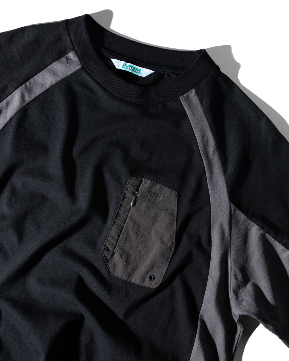 ALT Pocket Raglan Tee - Blackquake
