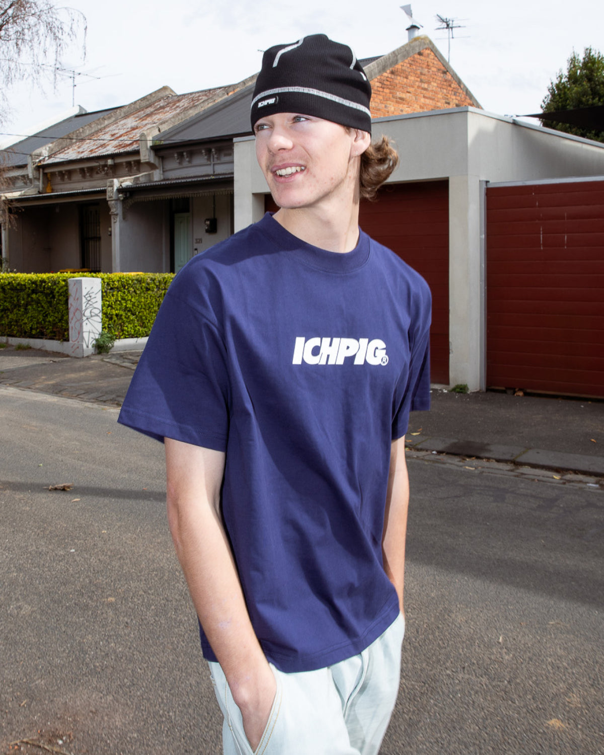 Sprinters Tee - Navy / White