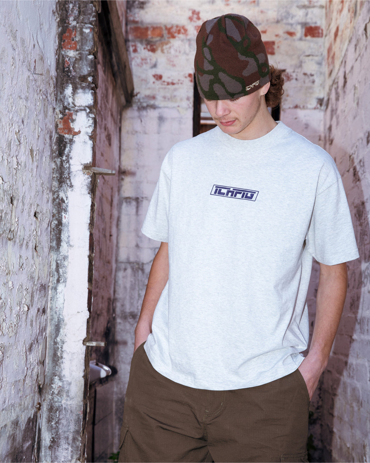 Strike Logo Tee - White Marle / Navy